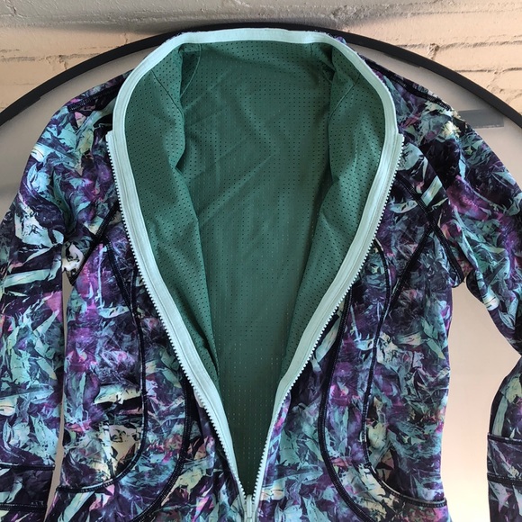 Reversible Lululemon Jacket - Picture 2 of 6